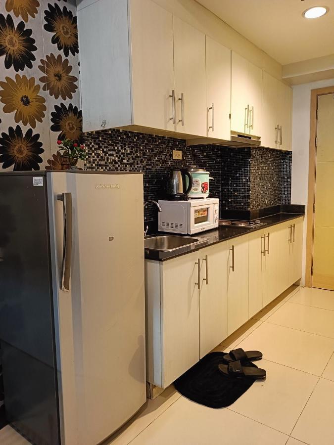 Sea Residences Moa - Paul Манила Екстериор снимка